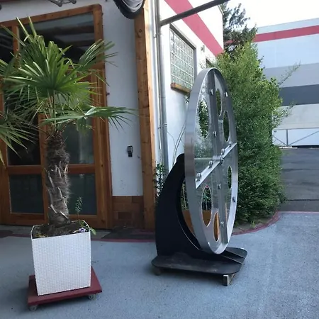 Apart Otel Werkstatt 4*